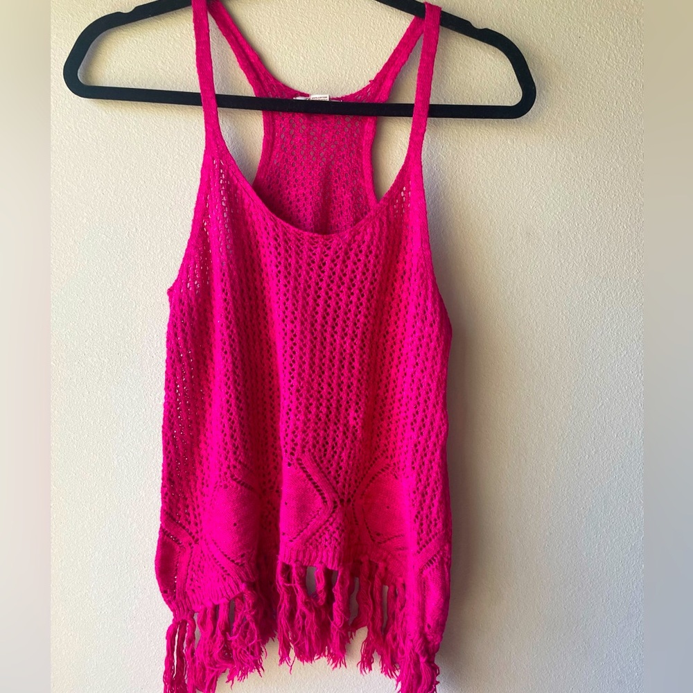 Arizona. Size medium. Fringe knitted racer back.